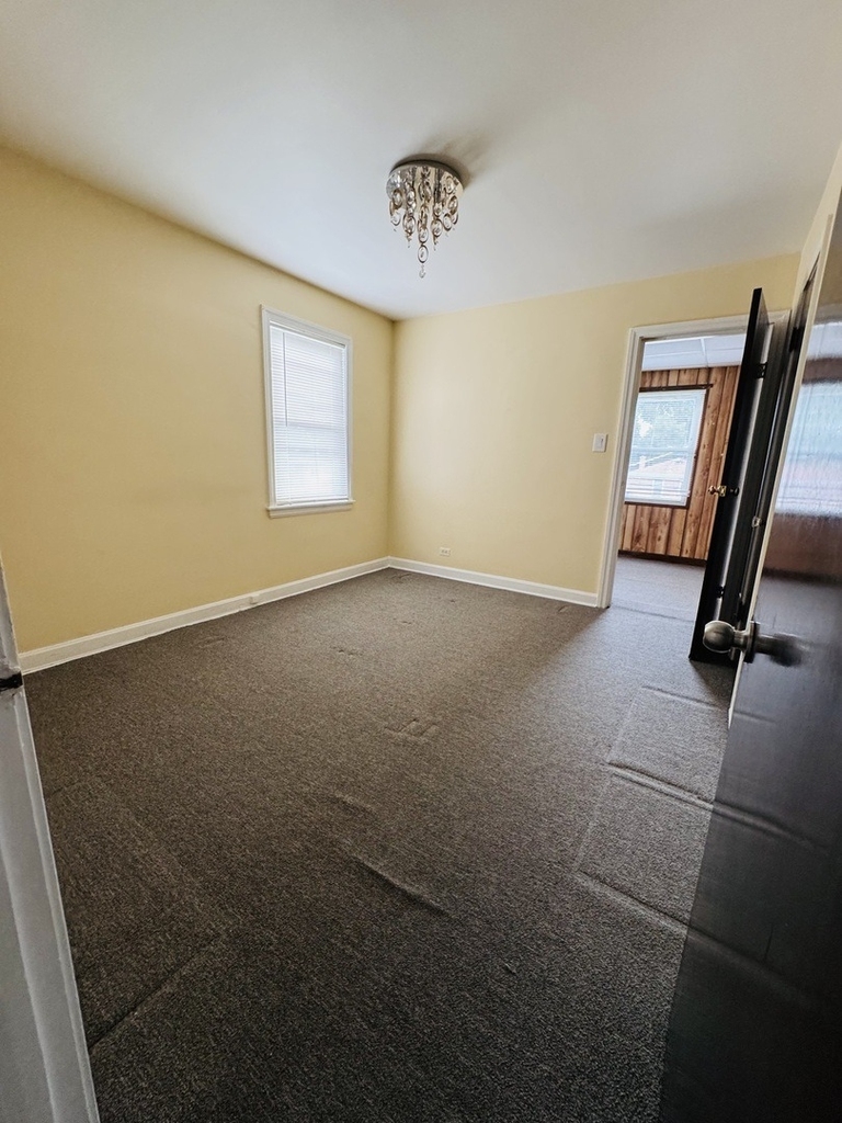 2626 W Balmoral Avenue - Photo 9
