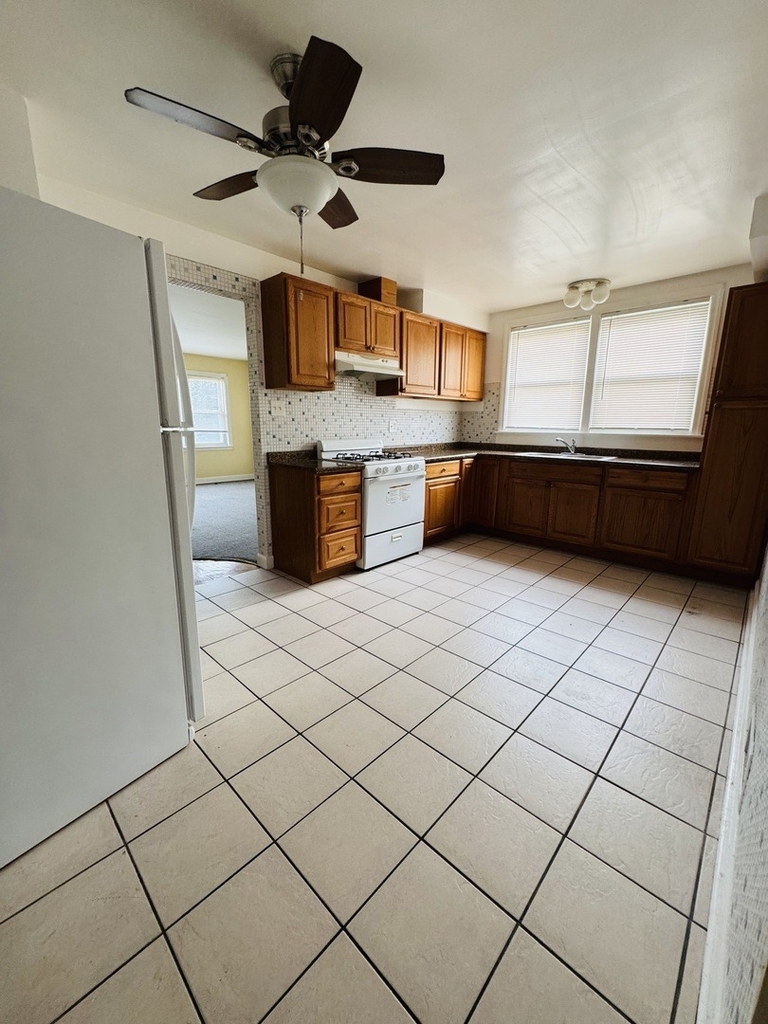 2626 W Balmoral Avenue - Photo 4
