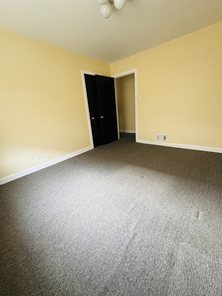 2626 W Balmoral Avenue - Photo 6