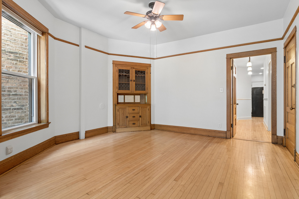 2838 N Sheffield Avenue - Photo 6