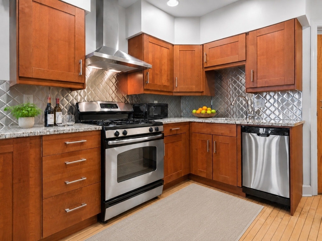 2838 N Sheffield Avenue - Photo 7