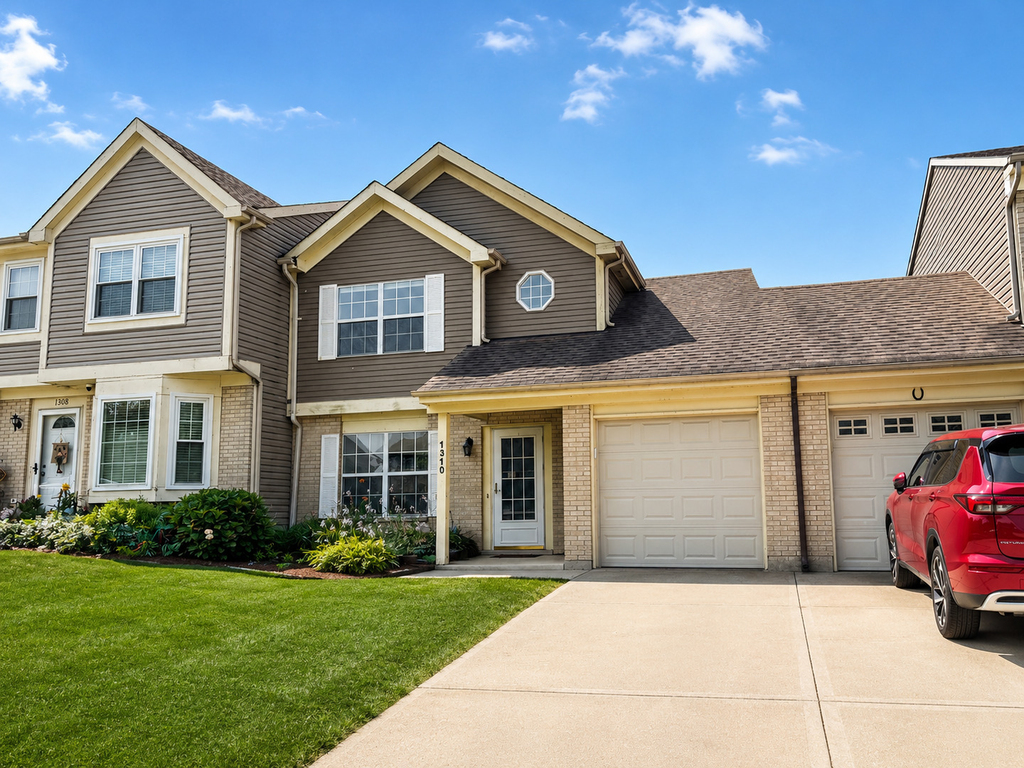 1310 Oriole Trail - Photo 0