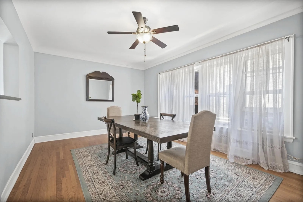 906 Oakton Street - Photo 9