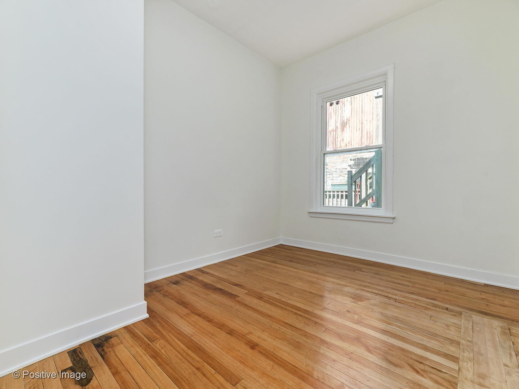 1618 W Chicago Avenue - Photo 12