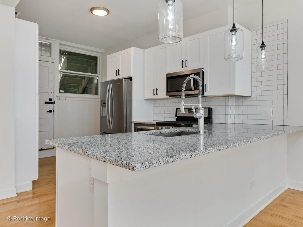 1618 W Chicago Avenue - Photo 5