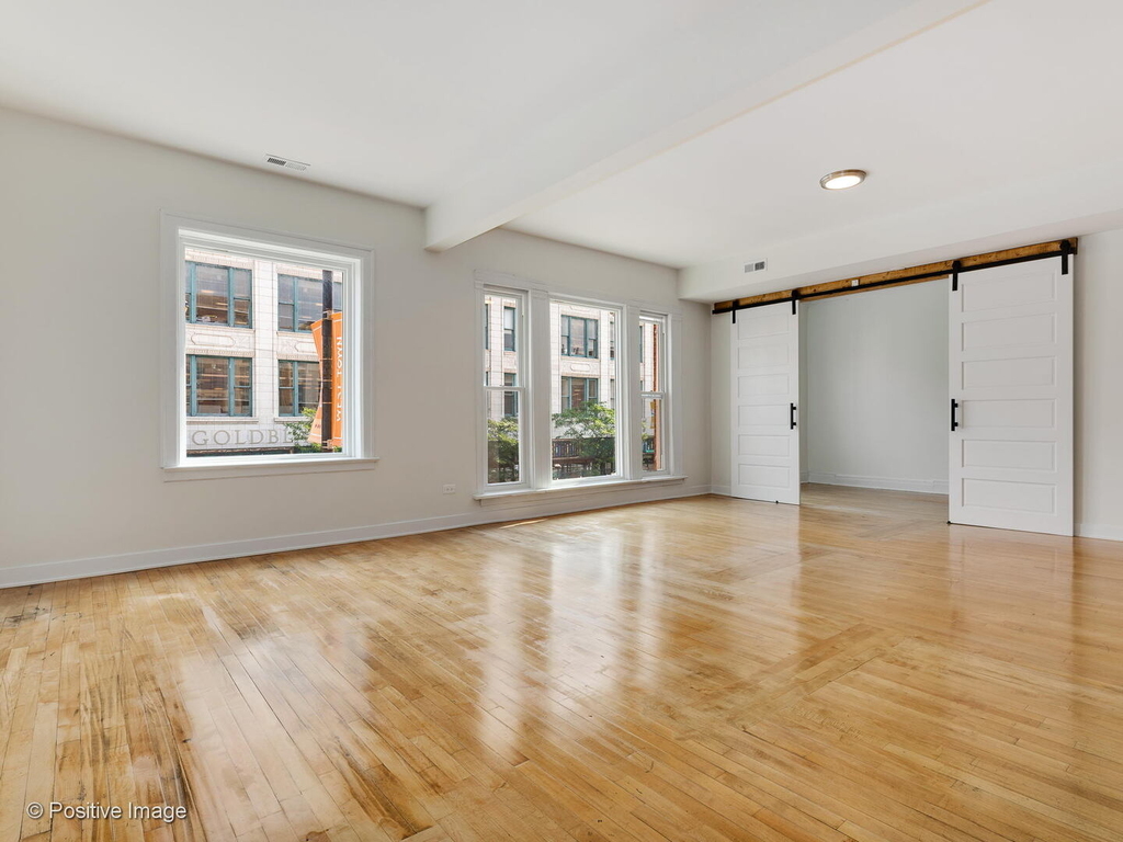 1618 W Chicago Avenue - Photo 1