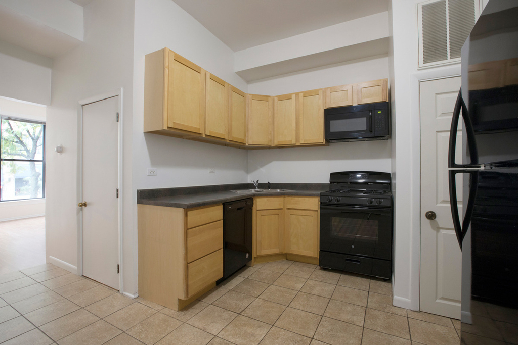 1312 S Wabash Avenue - Photo 1