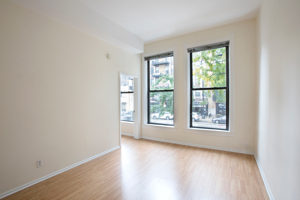 1312 S Wabash Avenue - Photo 2