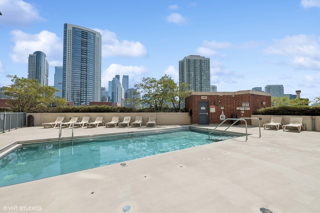 600 N Kingsbury Street - Photo 11