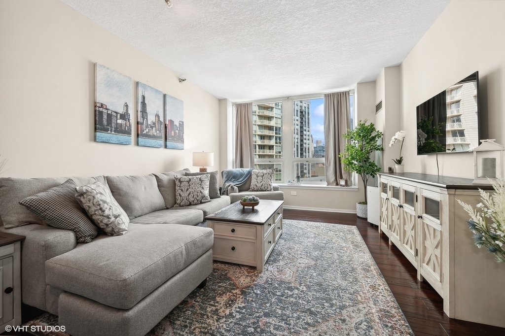 600 N Kingsbury Street - Photo 4