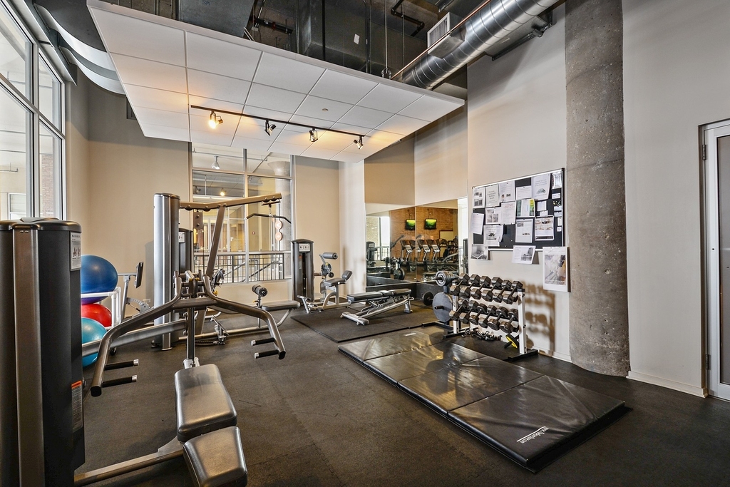 900 N Kingsbury Street - Photo 16
