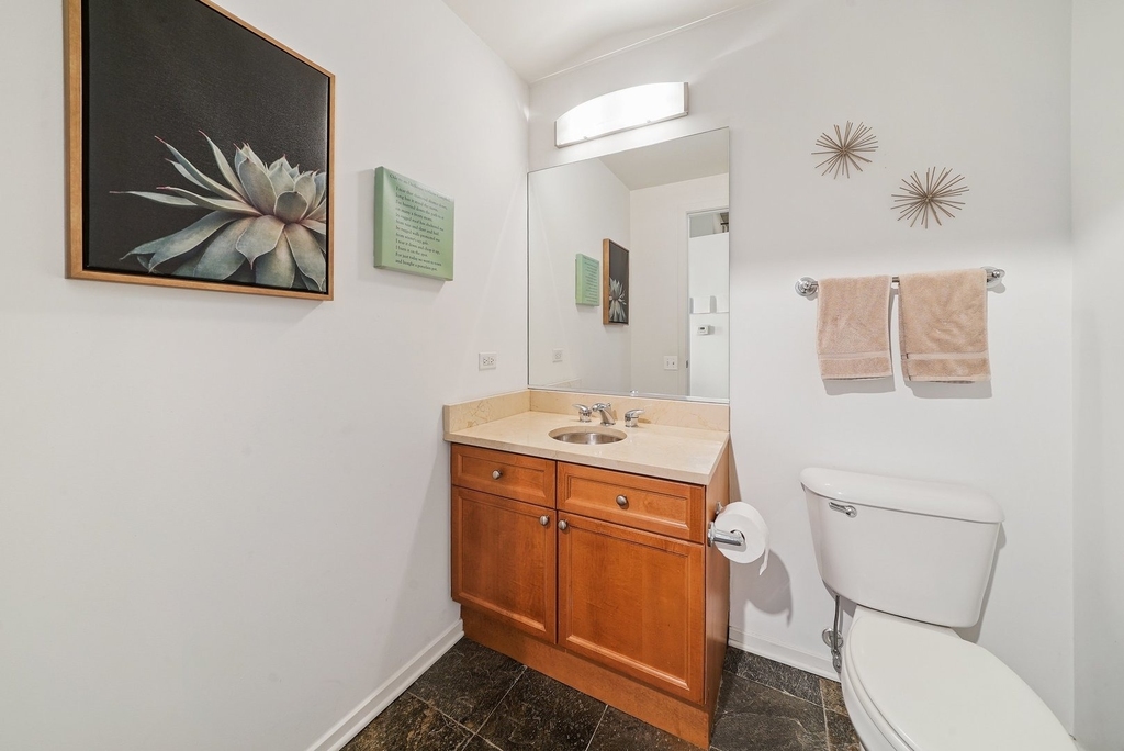 900 N Kingsbury Street - Photo 14
