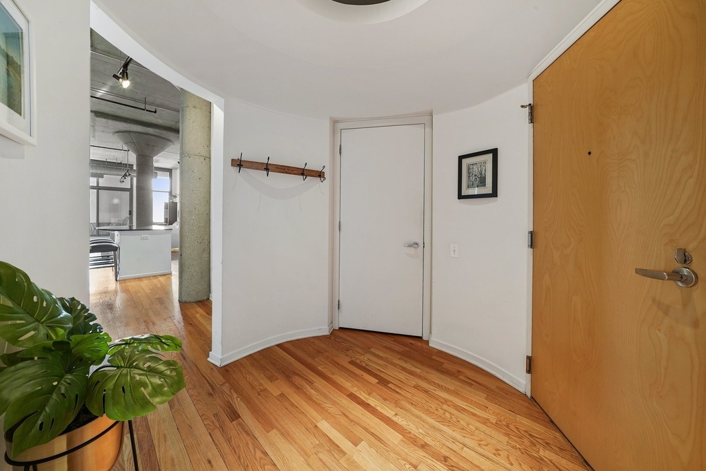 900 N Kingsbury Street - Photo 13