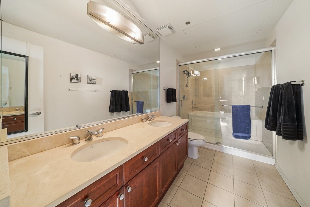 900 N Kingsbury Street - Photo 10