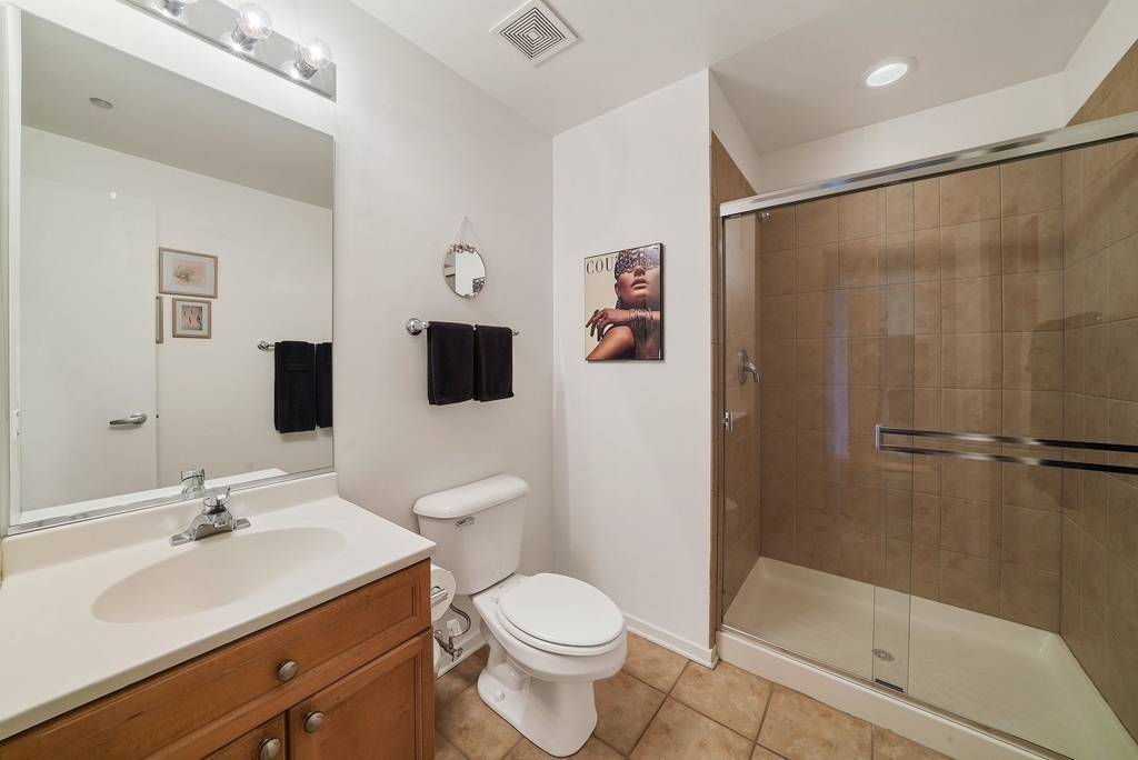 900 N Kingsbury Street - Photo 12