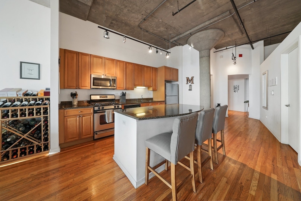 900 N Kingsbury Street - Photo 6