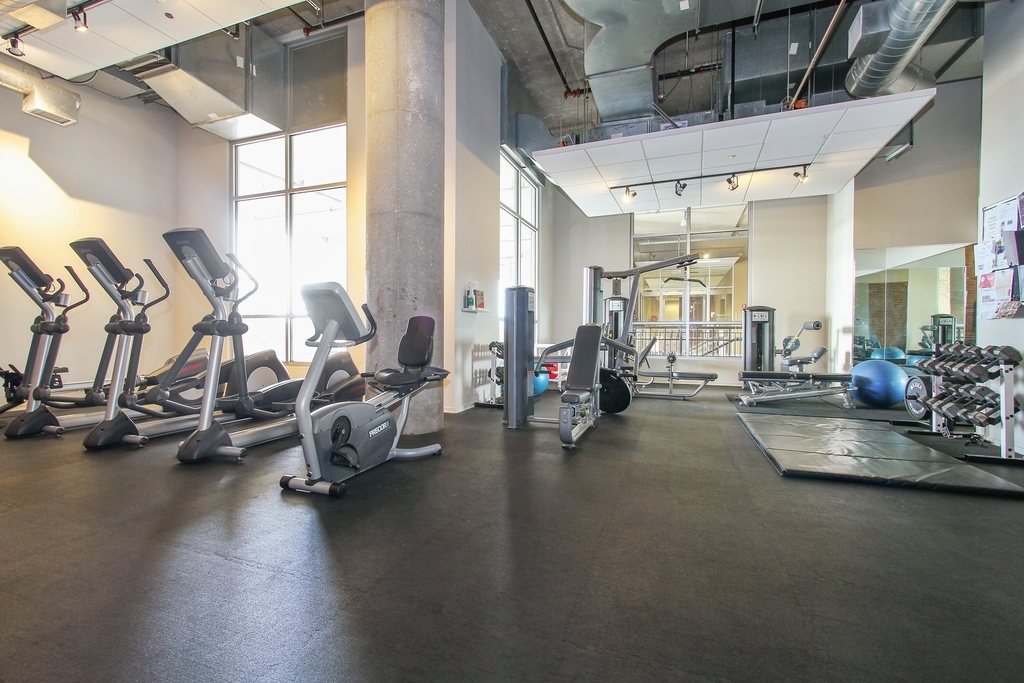 900 N Kingsbury Street - Photo 17