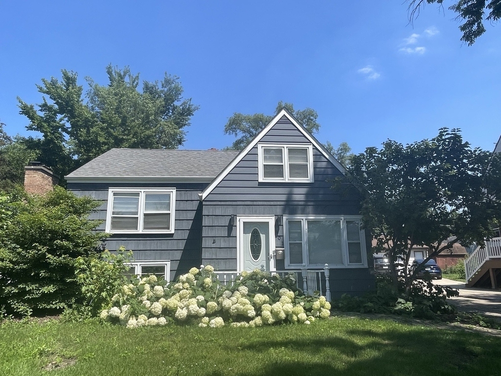 801 S Fairfield Avenue - Photo 1