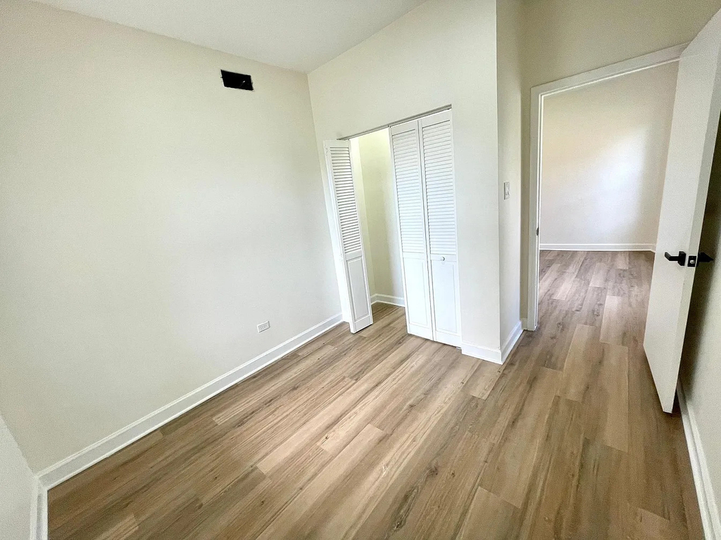 5623 S Prairie Avenue - Photo 12