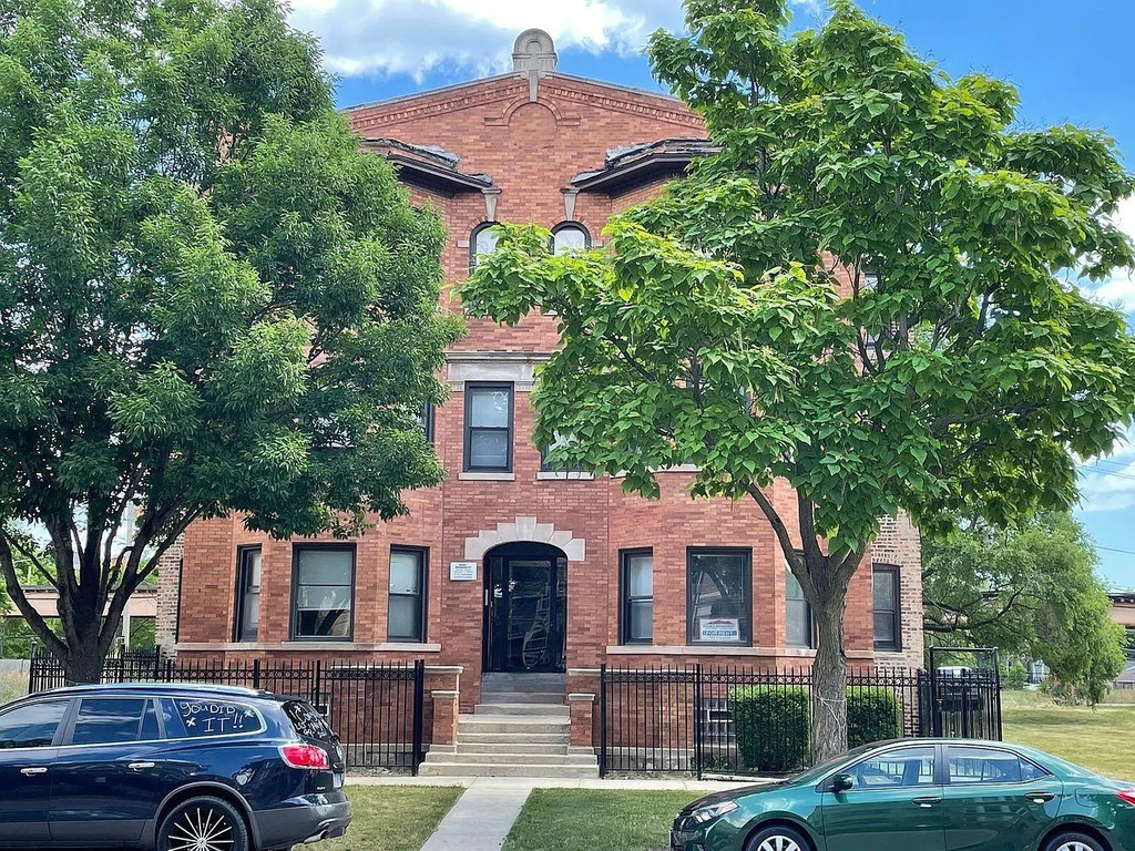 5623 S Prairie Avenue - Photo 0