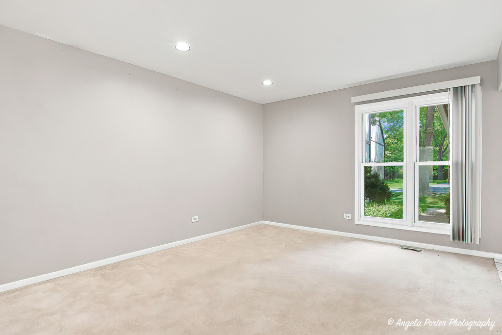 246 Shadowbend Drive - Photo 9