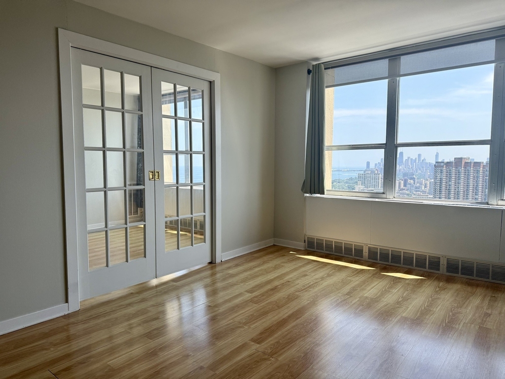 655 W Irving Park Road - Photo 9