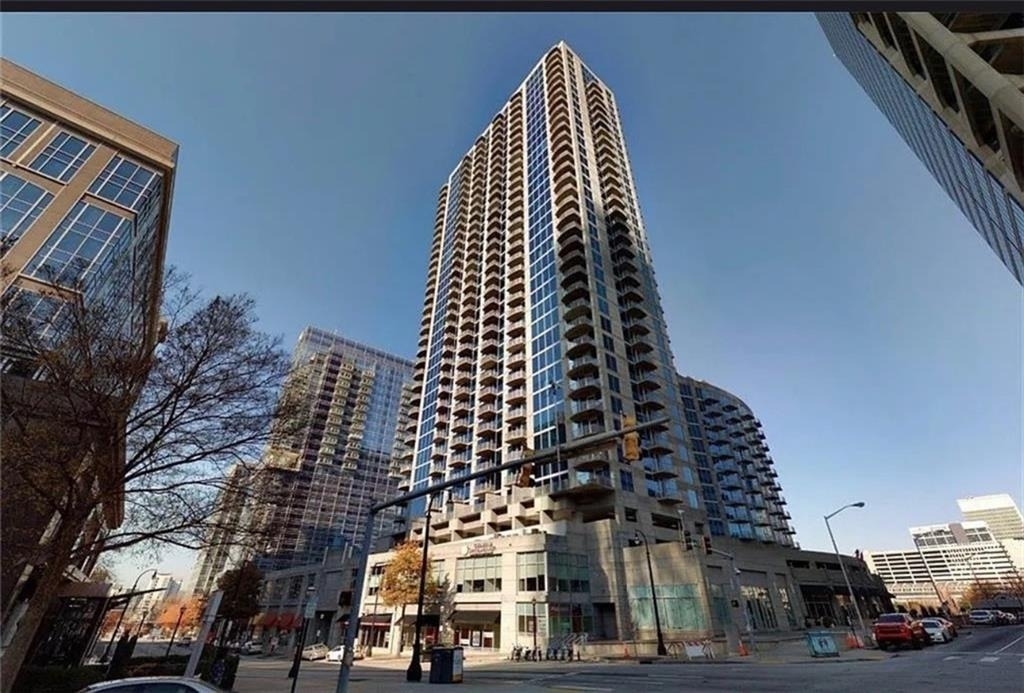 400 W Peachtree Street Nw - Photo 0
