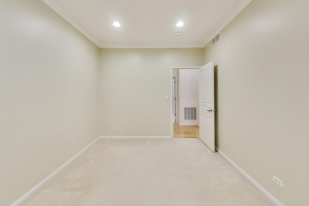 501 Tuscany Drive - Photo 16