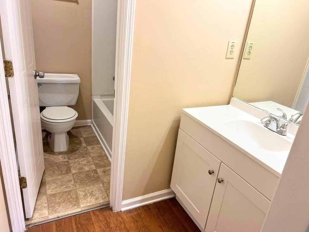 8067 Creekstone Way - Photo 10
