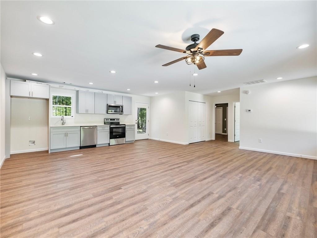 8079 Beachwood Drive - Photo 3