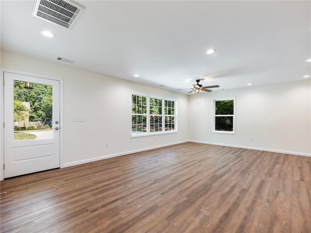 8079 Beachwood Drive - Photo 4