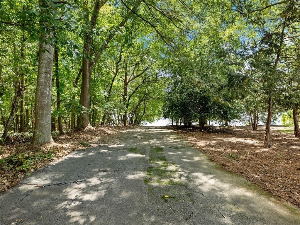 8079 Beachwood Drive - Photo 37