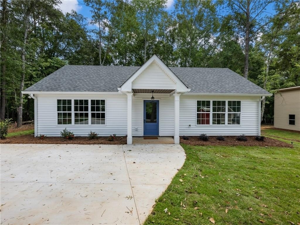 8079 Beachwood Drive - Photo 0
