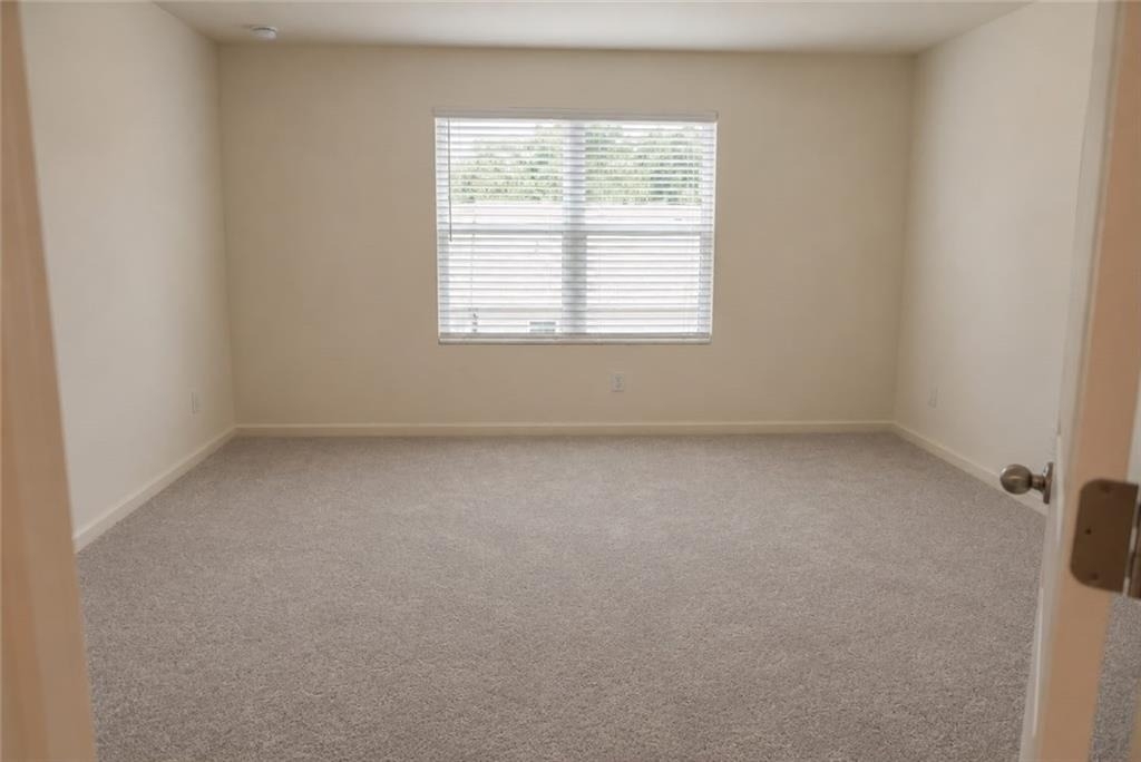 2095 Emerson Dr - Photo 5