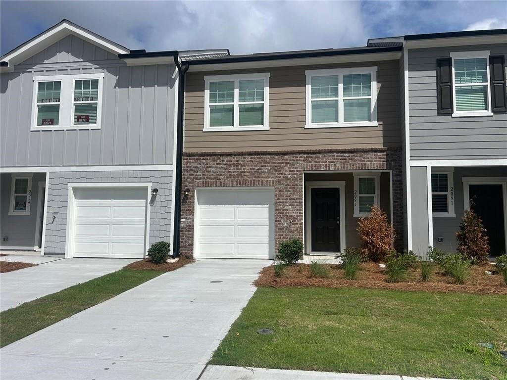 2095 Emerson Dr - Photo 0