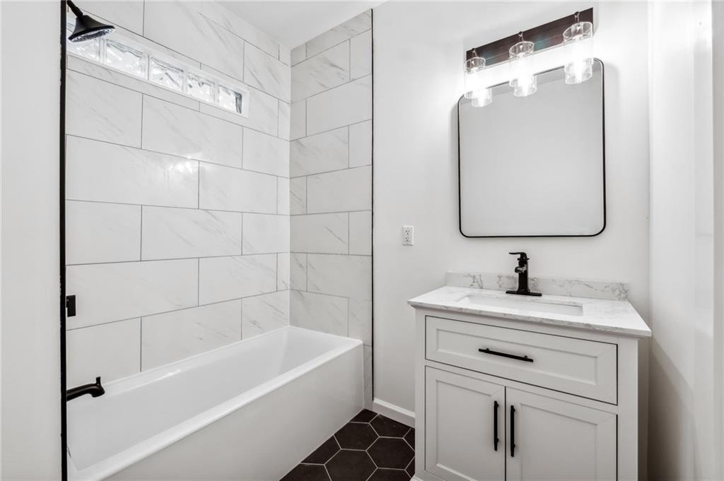 976 Hall Place Nw - Photo 31