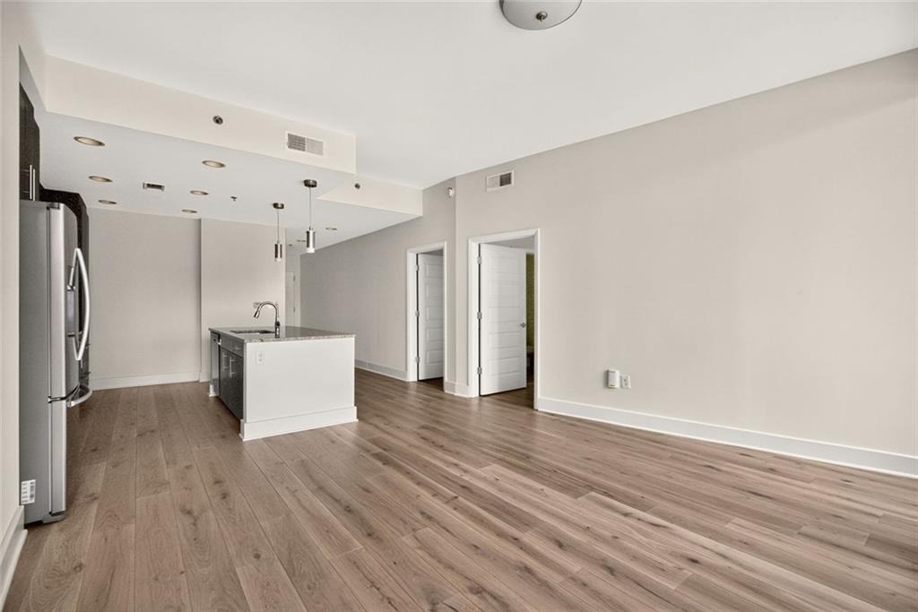 1080 Peachtree Street Ne - Photo 22