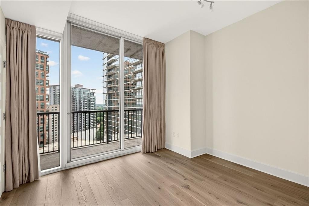 1080 Peachtree Street Ne - Photo 16