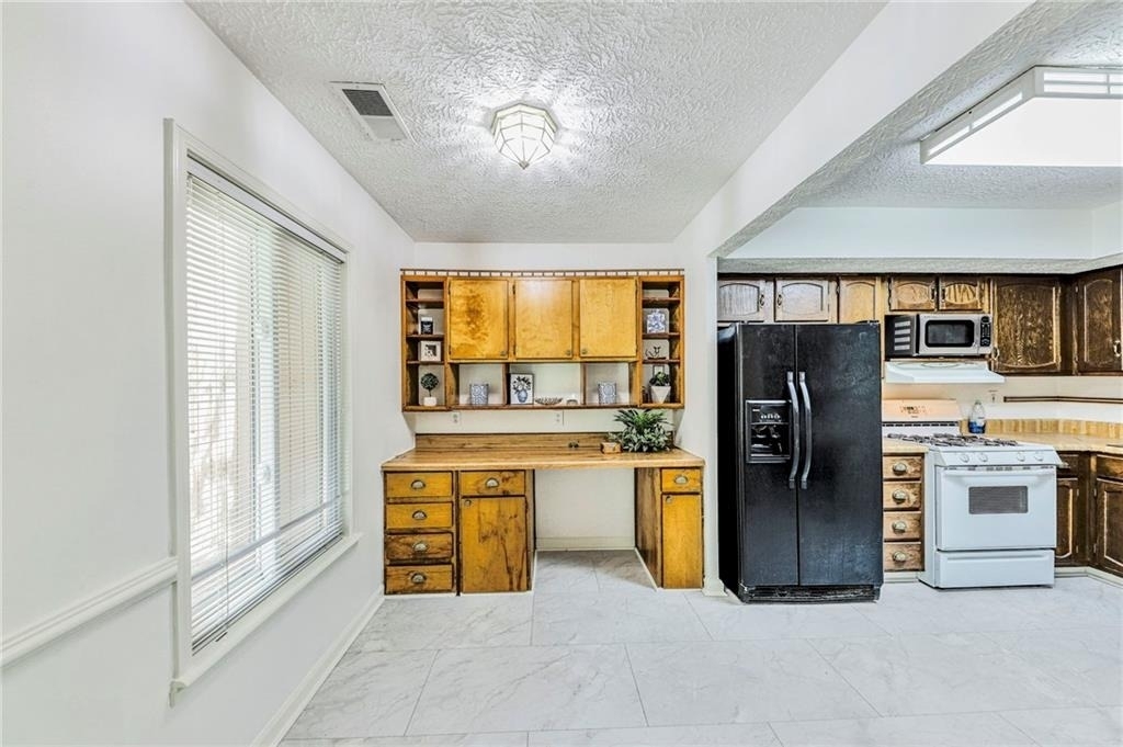 878 Lake Hollow Boulevard Sw - Photo 4