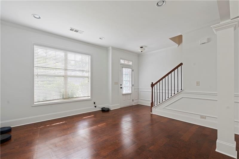 2080 Redbarn Court - Photo 4