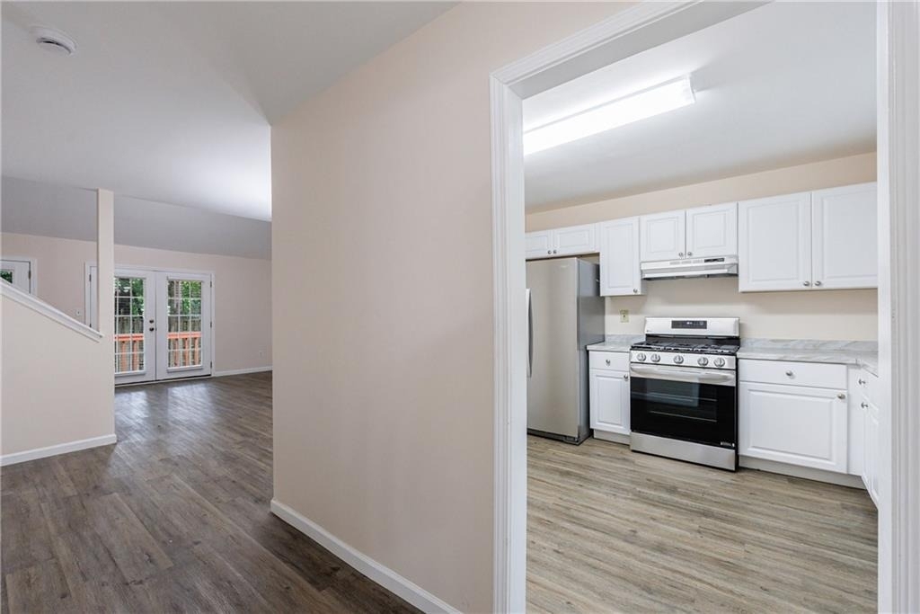 1248 Falling Water Drive Se - Photo 2