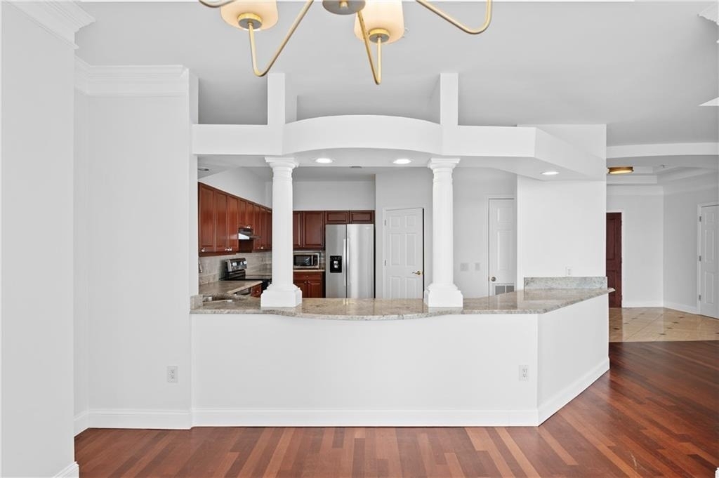 3334 Peachtree Road Ne - Photo 16