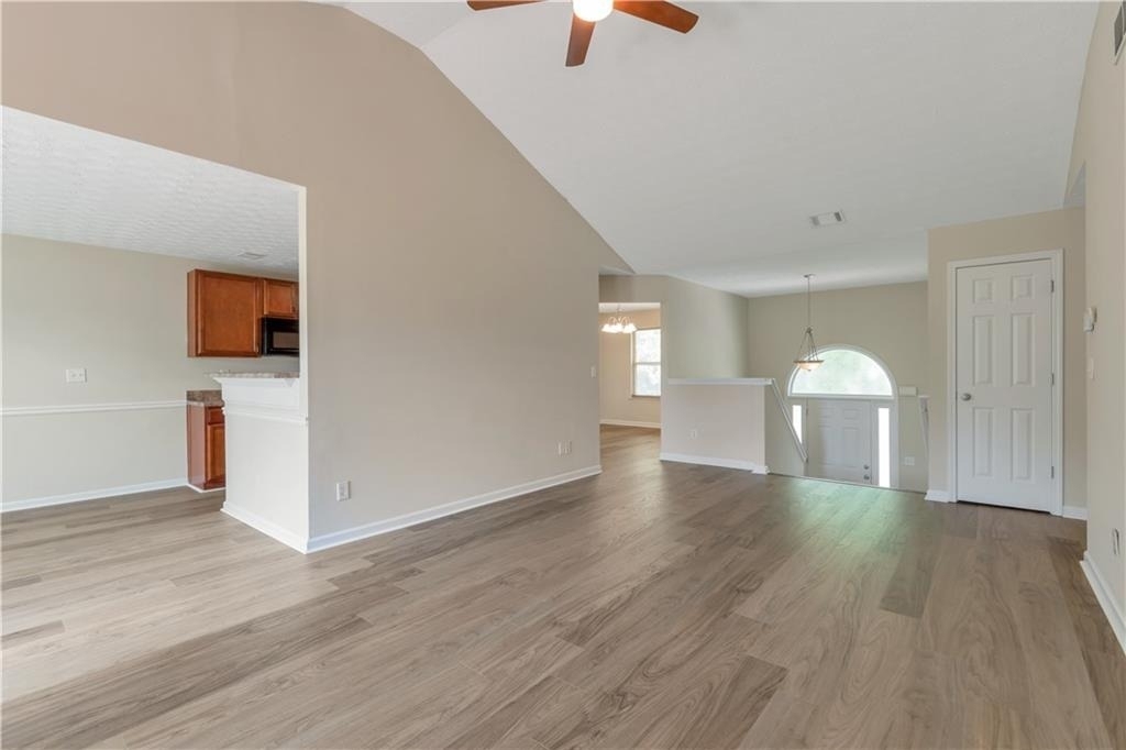 3168 Meadow Point Drive - Photo 4