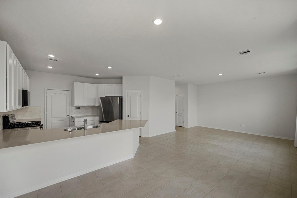 21111 Salton Sea Lane - Photo 2
