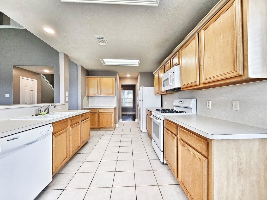 20503 Hidden Point Lane - Photo 4
