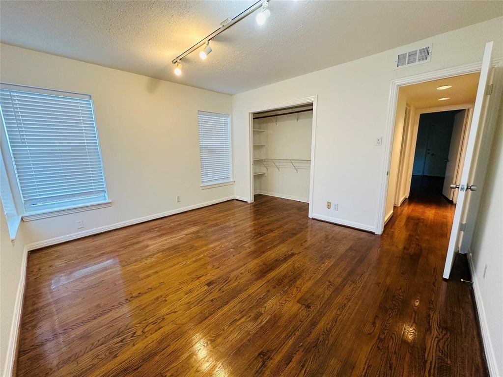 2309 Sheridan Street - Photo 13