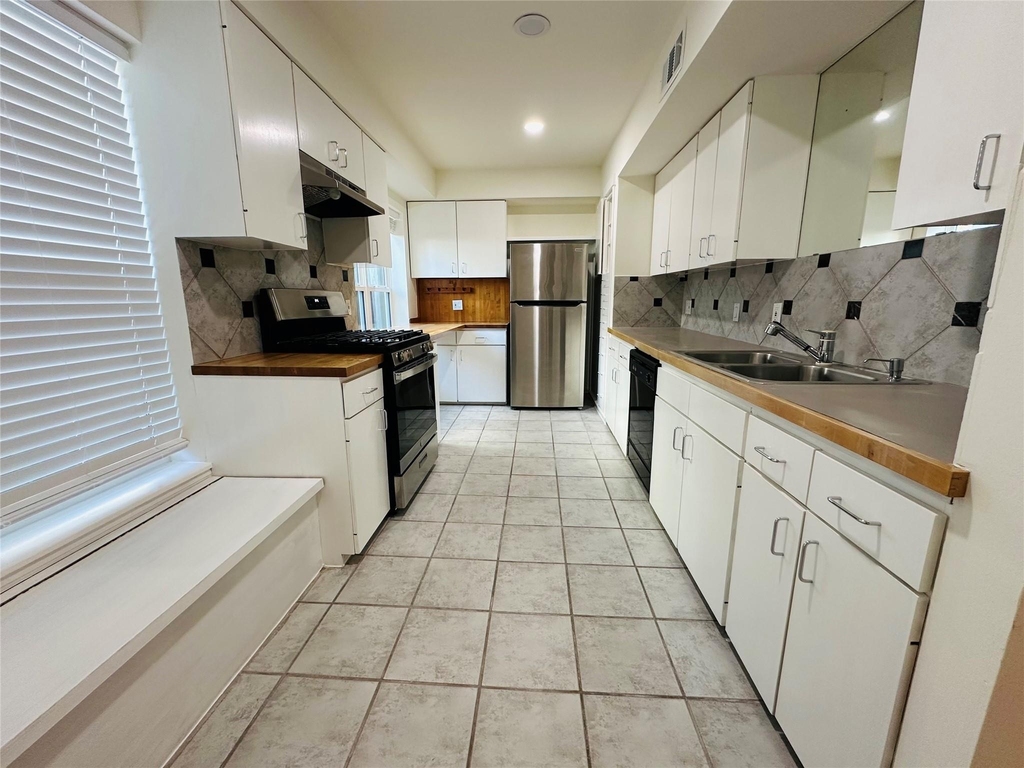 2309 Sheridan Street - Photo 10