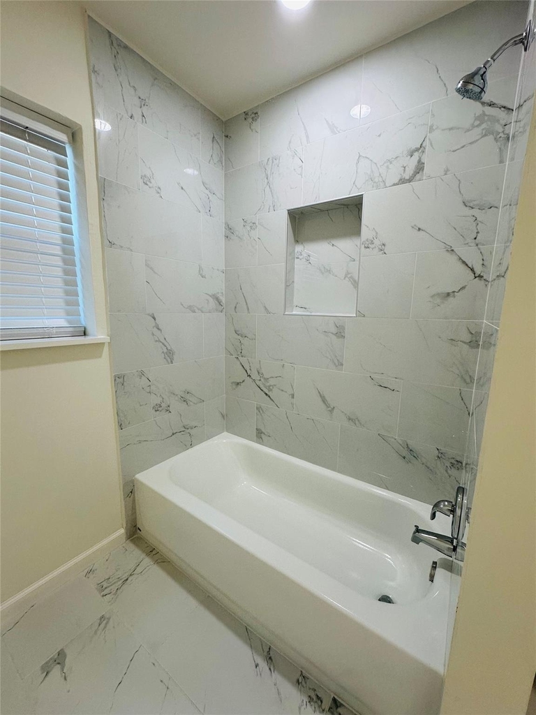 2309 Sheridan Street - Photo 1