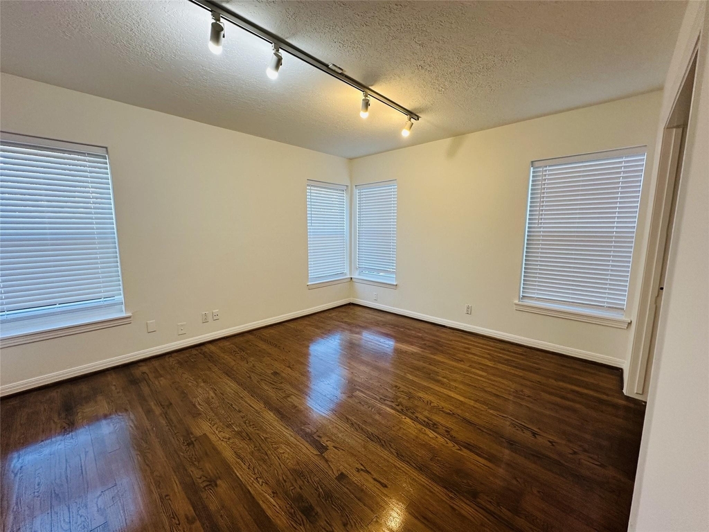 2309 Sheridan Street - Photo 12