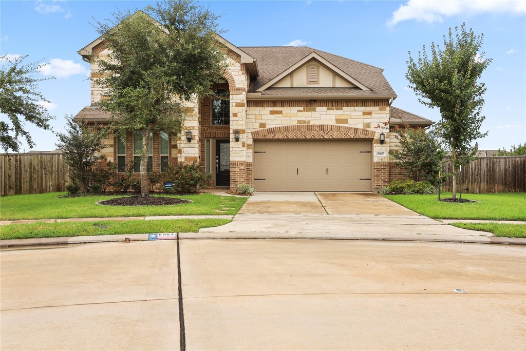 8903 Lost Castle Way - Photo 0